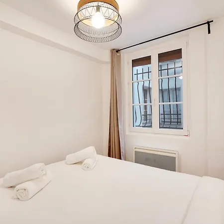 Marais - Vosges Luxury Flat Parigi